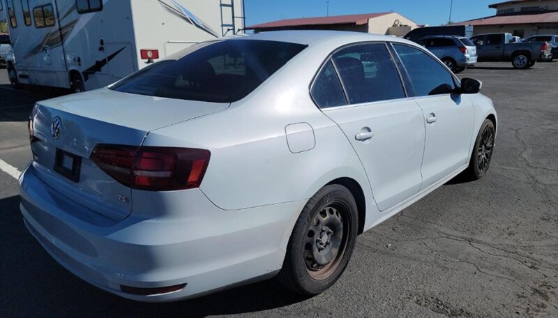 2017 Volkswagen Jetta 1.4T S - Photo 9 - San Diego, CA 92154