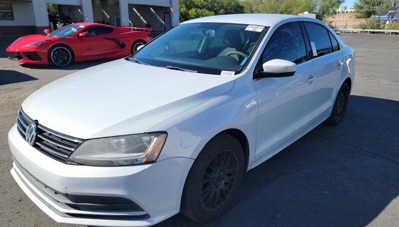 2017 Volkswagen Jetta 1.4T S - Photo 6 - San Diego, CA 92154
