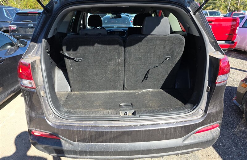 2018 Kia Sorento LX V6 - Photo 10 - San Diego, CA 92154