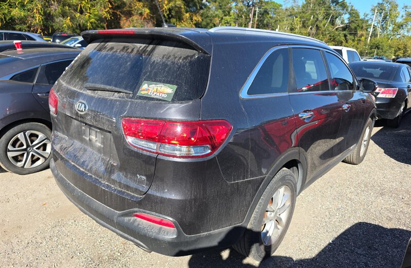 2018 Kia Sorento LX V6 - Photo 5 - San Diego, CA 92154