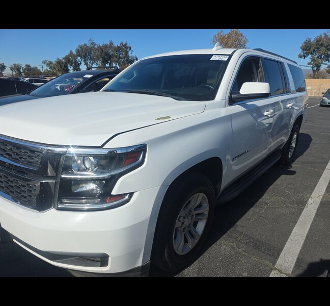 2017 Chevrolet Suburban LS - Photo 4 - San Diego, CA 92154