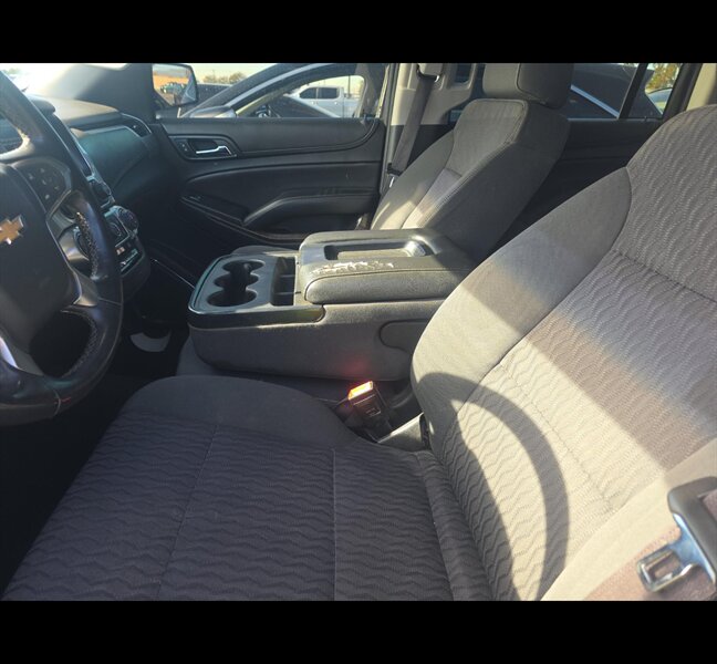 2017 Chevrolet Suburban LS - Photo 10 - San Diego, CA 92154