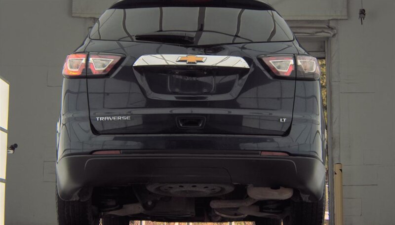 2017 Chevrolet Traverse LT - Photo 13 - San Diego, CA 92154