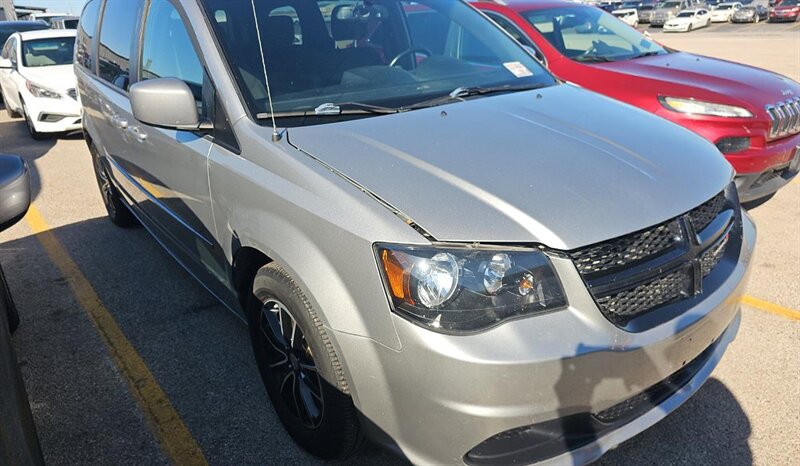 2017 Dodge Grand Caravan SE Plus - Photo 9 - San Diego, CA 92154