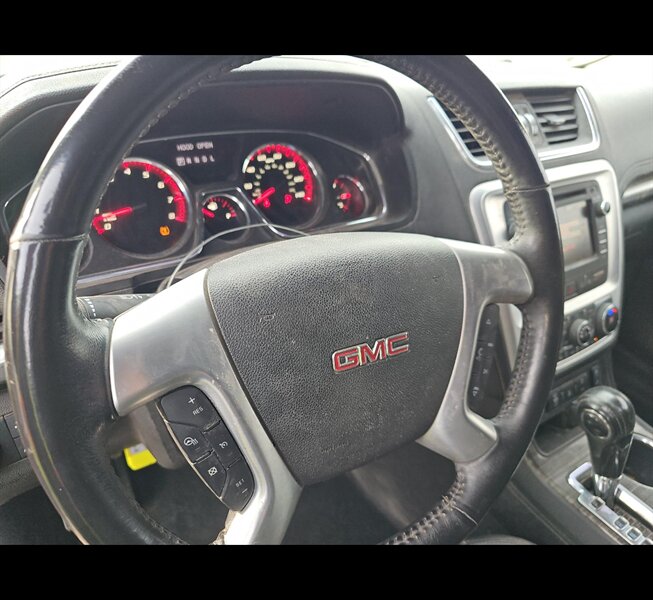 2017 GMC Acadia Limited - Photo 14 - San Diego, CA 92154