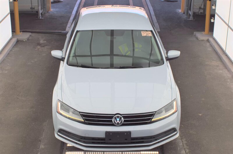 2017 Volkswagen Jetta 1.4T S - Photo 4 - San Diego, CA 92154