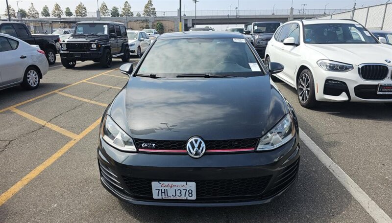 2015 Volkswagen Golf GTI SE - Photo 2 - San Diego, CA 92154