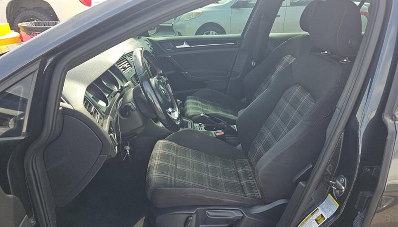 2015 Volkswagen Golf GTI SE - Photo 7 - San Diego, CA 92154