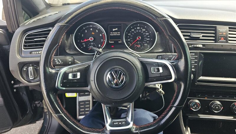 2015 Volkswagen Golf GTI SE - Photo 9 - San Diego, CA 92154