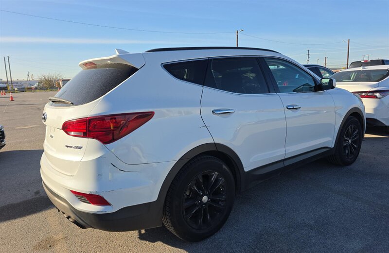 2018 Hyundai SANTA FE Sport 2.0T - Photo 7 - San Diego, CA 92154