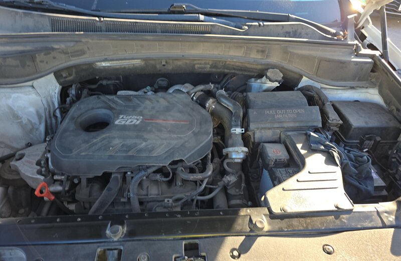 2018 Hyundai SANTA FE Sport 2.0T - Photo 14 - San Diego, CA 92154