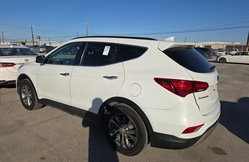 2018 Hyundai SANTA FE Sport 2.0T - Photo 9 - San Diego, CA 92154