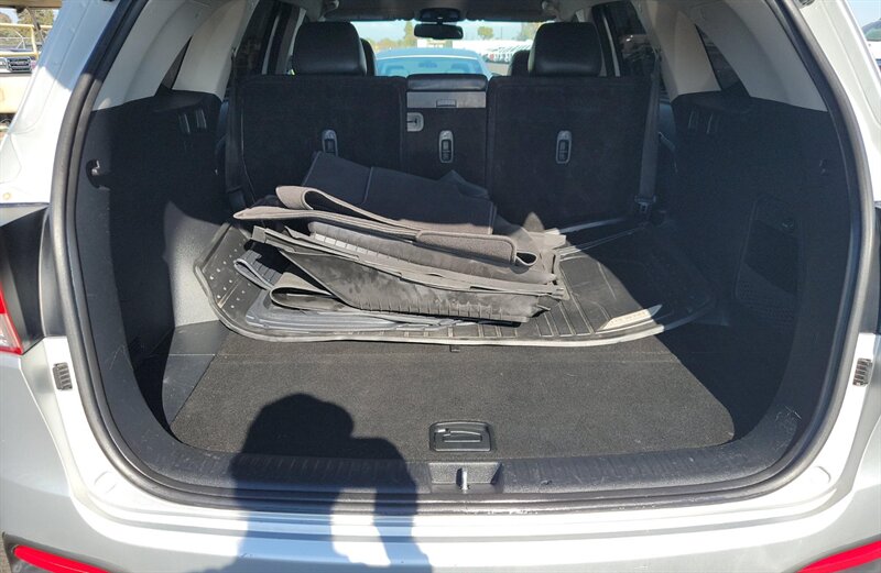 2017 Kia Sorento EX - Photo 17 - San Diego, CA 92154