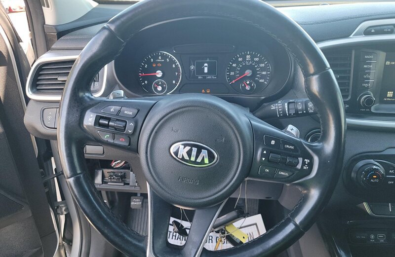 2017 Kia Sorento EX - Photo 12 - San Diego, CA 92154