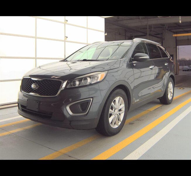 2017 Kia Sorento LX V6 - Photo 5 - San Diego, CA 92154