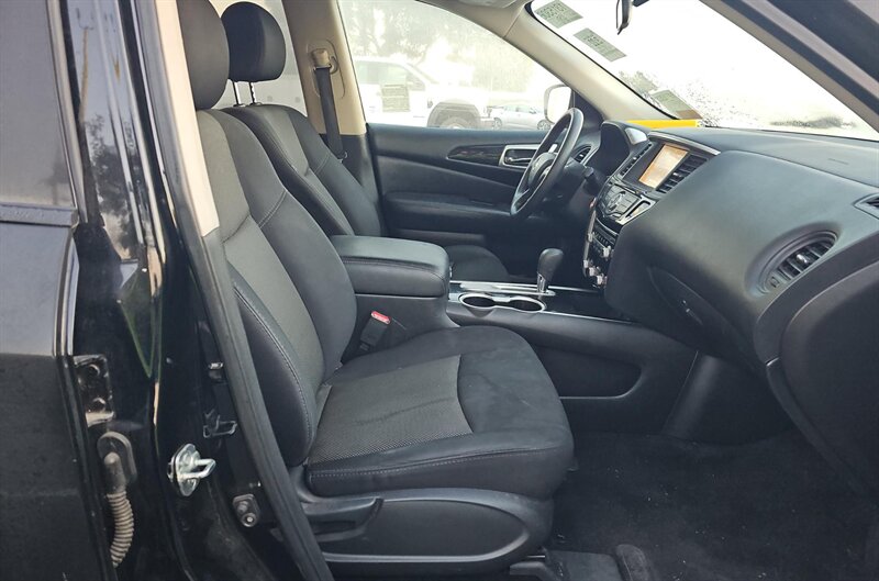 2018 Nissan Pathfinder SV - Photo 11 - San Diego, CA 92154