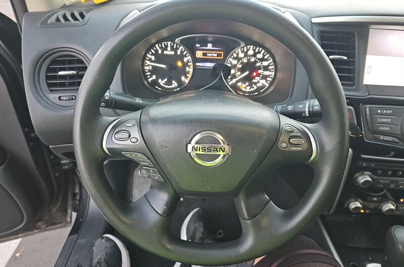 2018 Nissan Pathfinder SV - Photo 12 - San Diego, CA 92154