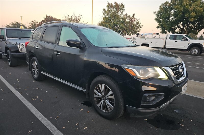 2018 Nissan Pathfinder SV - Photo 6 - San Diego, CA 92154