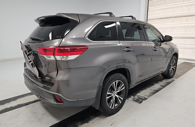 2017 Toyota Highlander LE - Photo 7 - San Diego, CA 92154