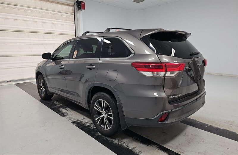 2017 Toyota Highlander LE - Photo 9 - San Diego, CA 92154