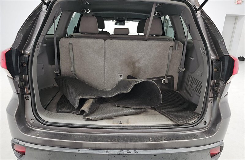 2017 Toyota Highlander LE - Photo 18 - San Diego, CA 92154