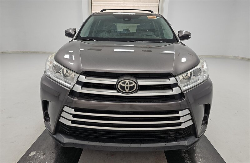 2017 Toyota Highlander LE - Photo 5 - San Diego, CA 92154