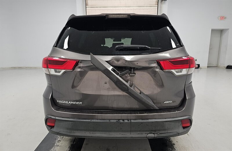 2017 Toyota Highlander LE - Photo 8 - San Diego, CA 92154