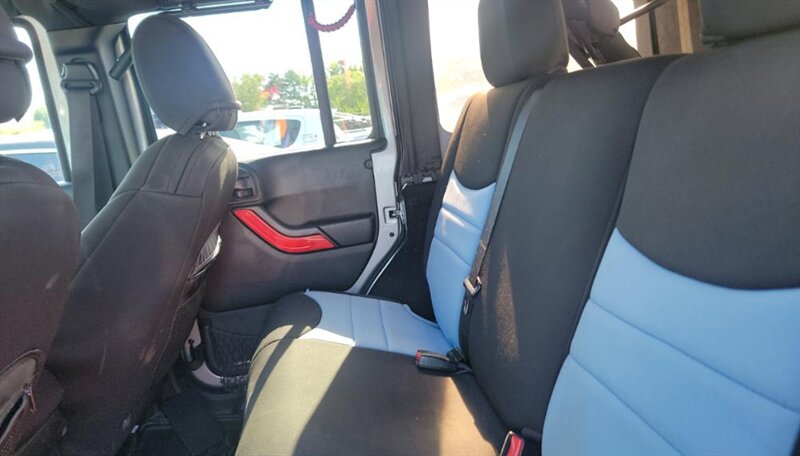 2017 Jeep Wrangler Unlimited Sahara - Photo 19 - San Diego, CA 92154