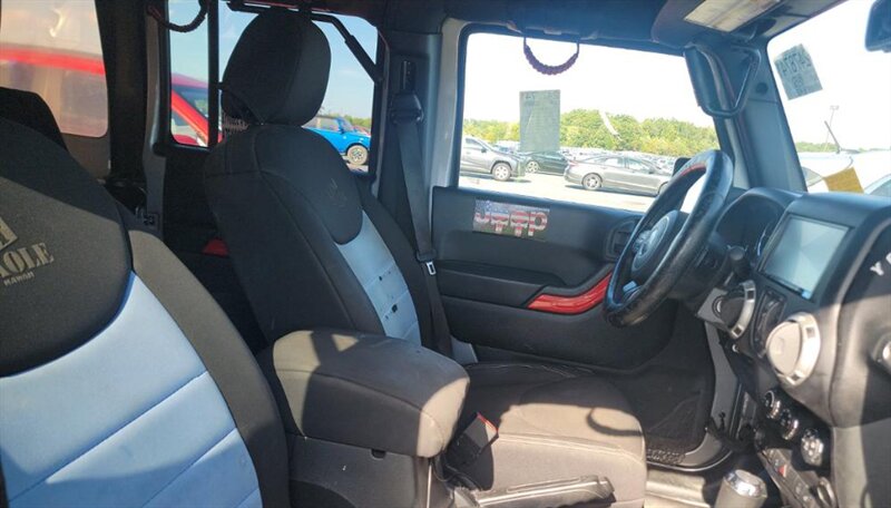 2017 Jeep Wrangler Unlimited Sahara - Photo 14 - San Diego, CA 92154