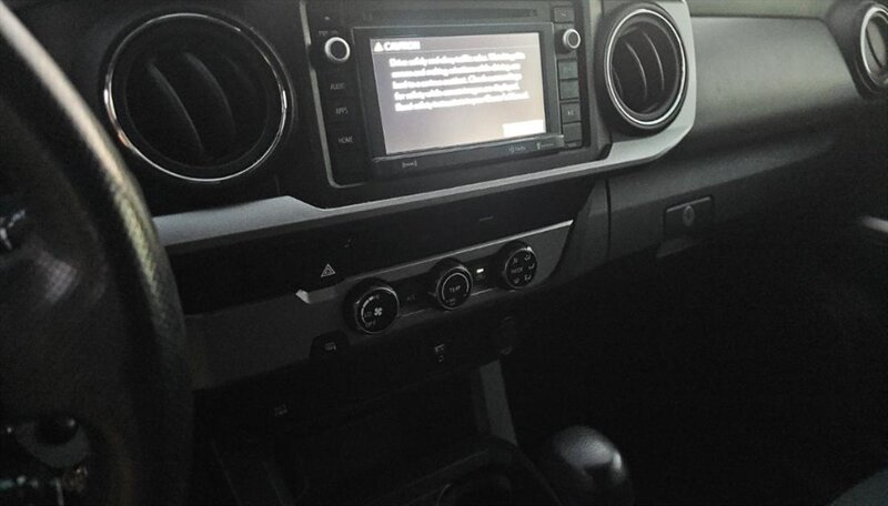 2017 Toyota Tacoma SR5 V6 - Photo 18 - San Diego, CA 92154