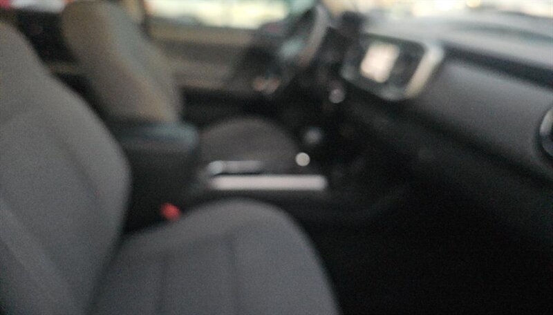 2017 Toyota Tacoma SR5 V6 - Photo 15 - San Diego, CA 92154