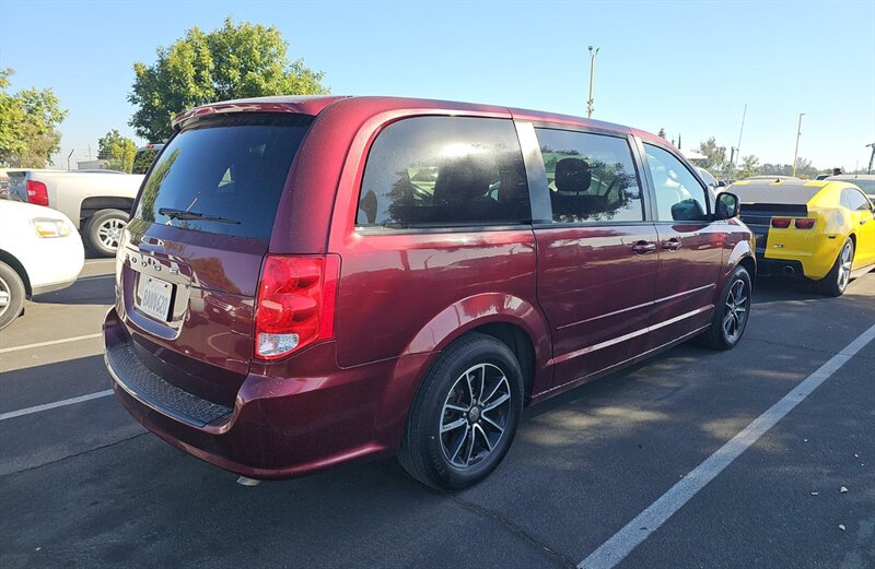 2017 Dodge Grand Caravan SXT - Photo 7 - San Diego, CA 92154
