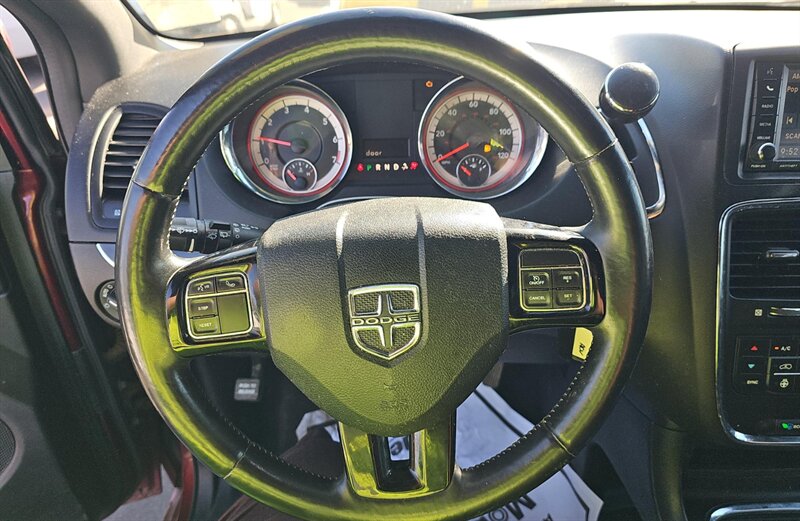 2017 Dodge Grand Caravan SXT - Photo 12 - San Diego, CA 92154