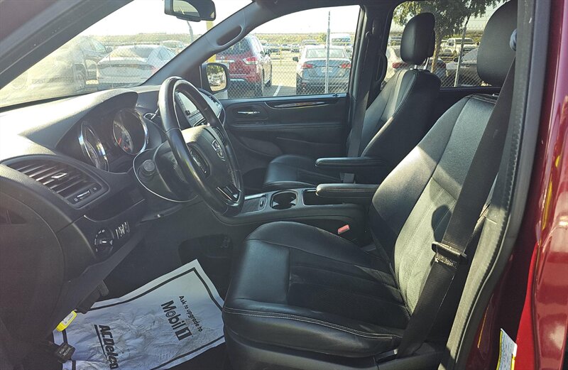2017 Dodge Grand Caravan SXT - Photo 10 - San Diego, CA 92154