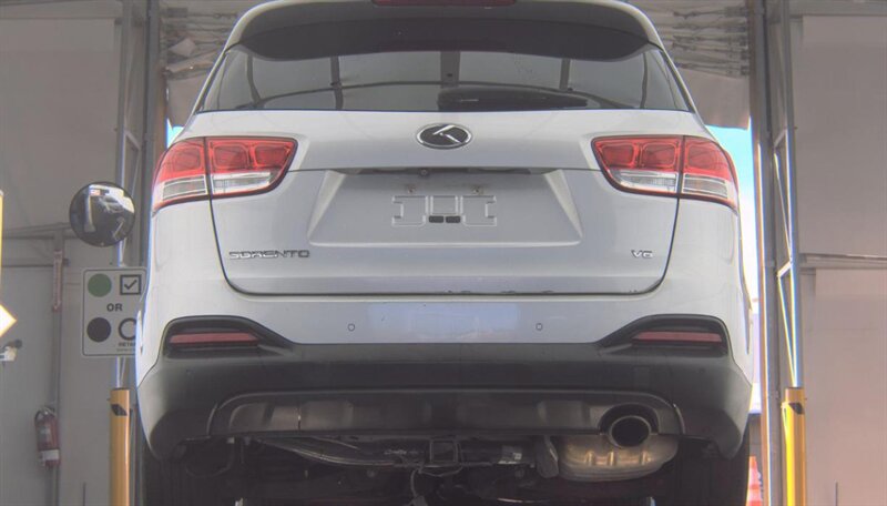 2017 Kia Sorento LX V6 - Photo 13 - San Diego, CA 92154