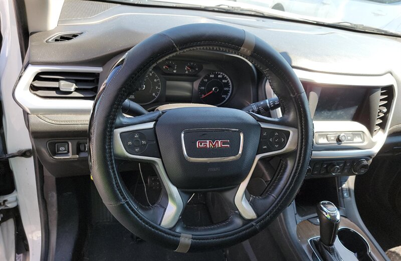 2017 GMC Acadia SLE-2 - Photo 12 - San Diego, CA 92154