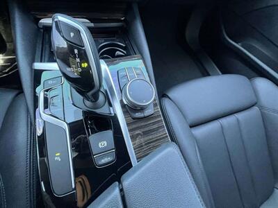 2019 BMW 5 Series 530i xDrive - Photo 15 - Inglewood, CA 90304