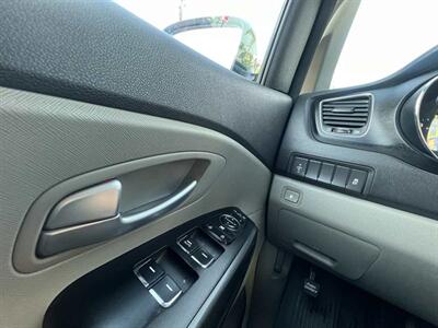 2018 Kia Sedona LX - Photo 20 - Inglewood, CA 90304