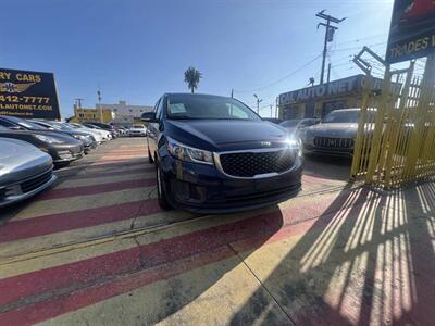 2018 Kia Sedona LX - Photo 3 - Inglewood, CA 90304