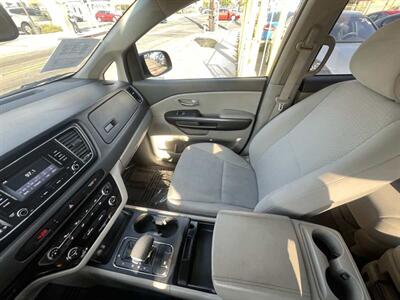 2018 Kia Sedona LX - Photo 24 - Inglewood, CA 90304