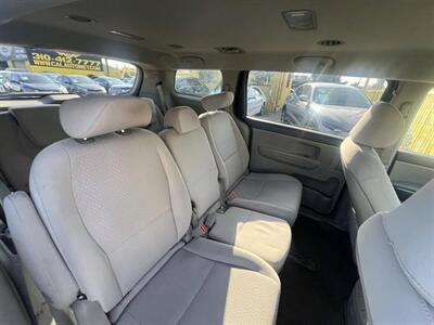 2018 Kia Sedona LX - Photo 10 - Inglewood, CA 90304