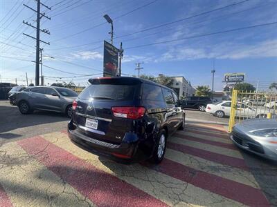 2018 Kia Sedona LX - Photo 5 - Inglewood, CA 90304