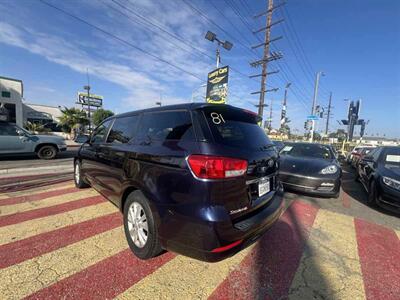 2018 Kia Sedona LX - Photo 4 - Inglewood, CA 90304