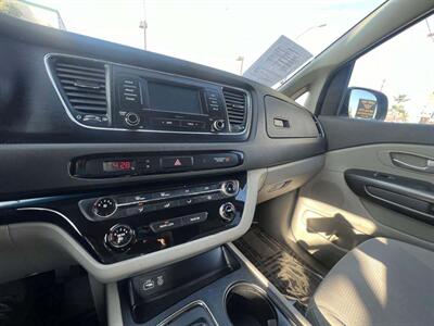 2018 Kia Sedona LX - Photo 18 - Inglewood, CA 90304