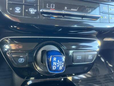 2020 Toyota Prius XLE - Photo 9 - Inglewood, CA 90304