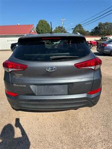 2017 Hyundai TUCSON SE   - Photo 7 - Savannah, TN 38372-9999