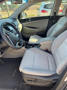2017 Hyundai TUCSON SE   - Photo 11 - Savannah, TN 38372-9999