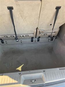 2016 Chrysler Town and Country Touring   - Photo 18 - Savannah, TN 38372-9999