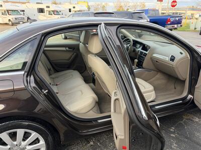 2011 Audi A4 2.0T quattro Premium Plus - Photo 8 - East Dundee, IL 60118