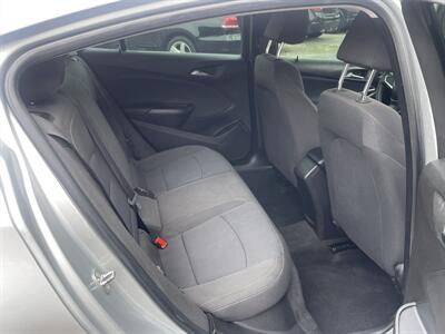 2018 Chevrolet Cruze LS - Photo 10 - East Dundee, IL 60118